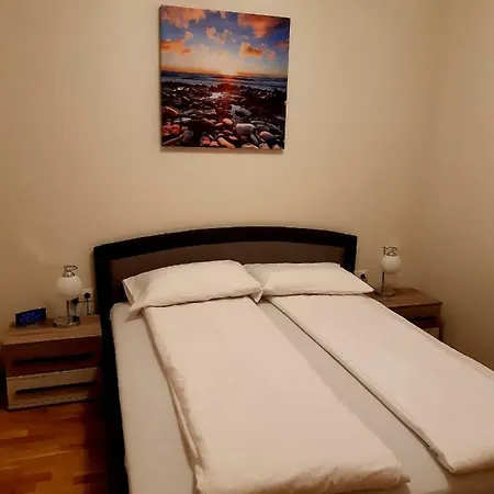 27th Street Apartment